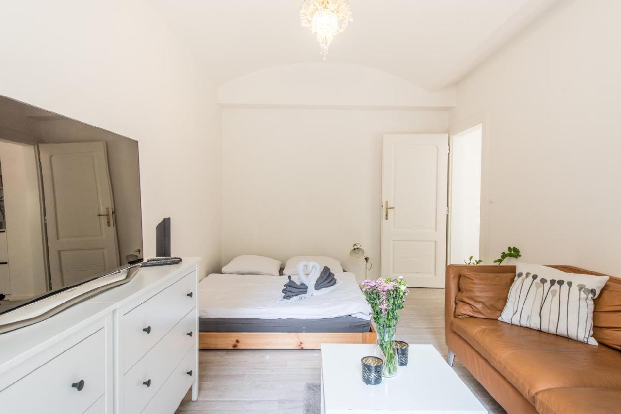 Quiet Apartment In The City Center With Own Terrace Prag Exterior foto